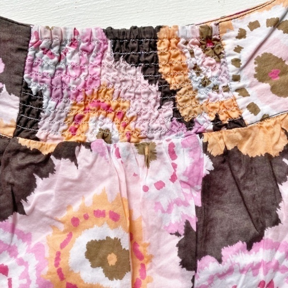 Madison Abstract Colorful Print Skirt‎ with Front Pockets - Picture 10 of 11